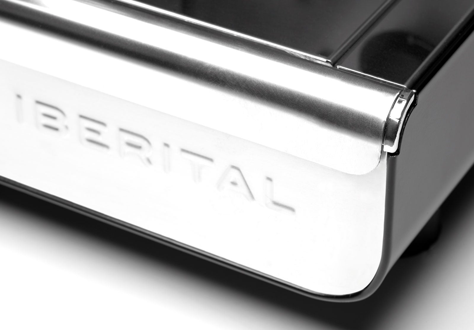 Closeup of Iberital IB7 logo